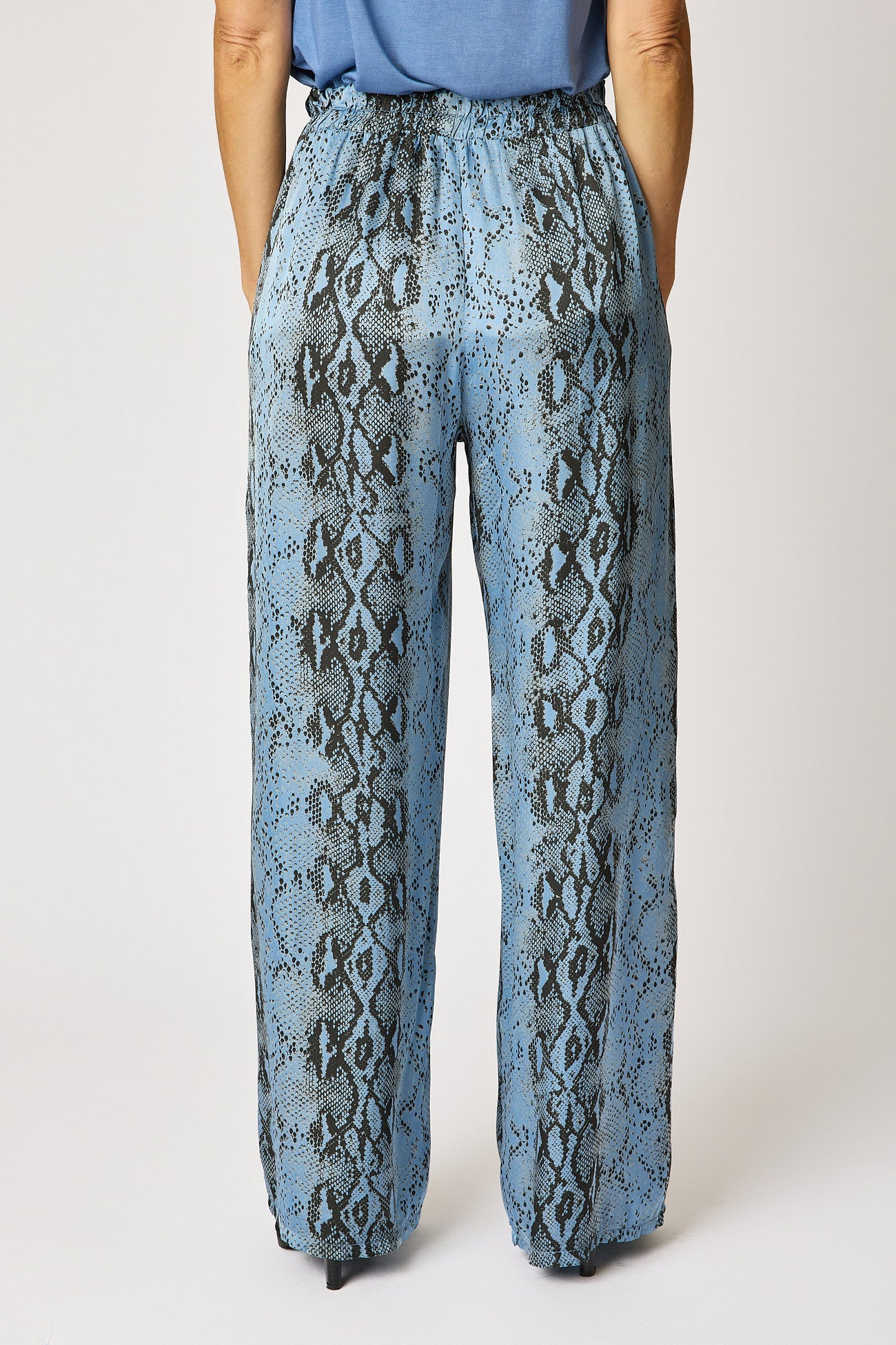 Flowy Satin Snake Pattern Pant