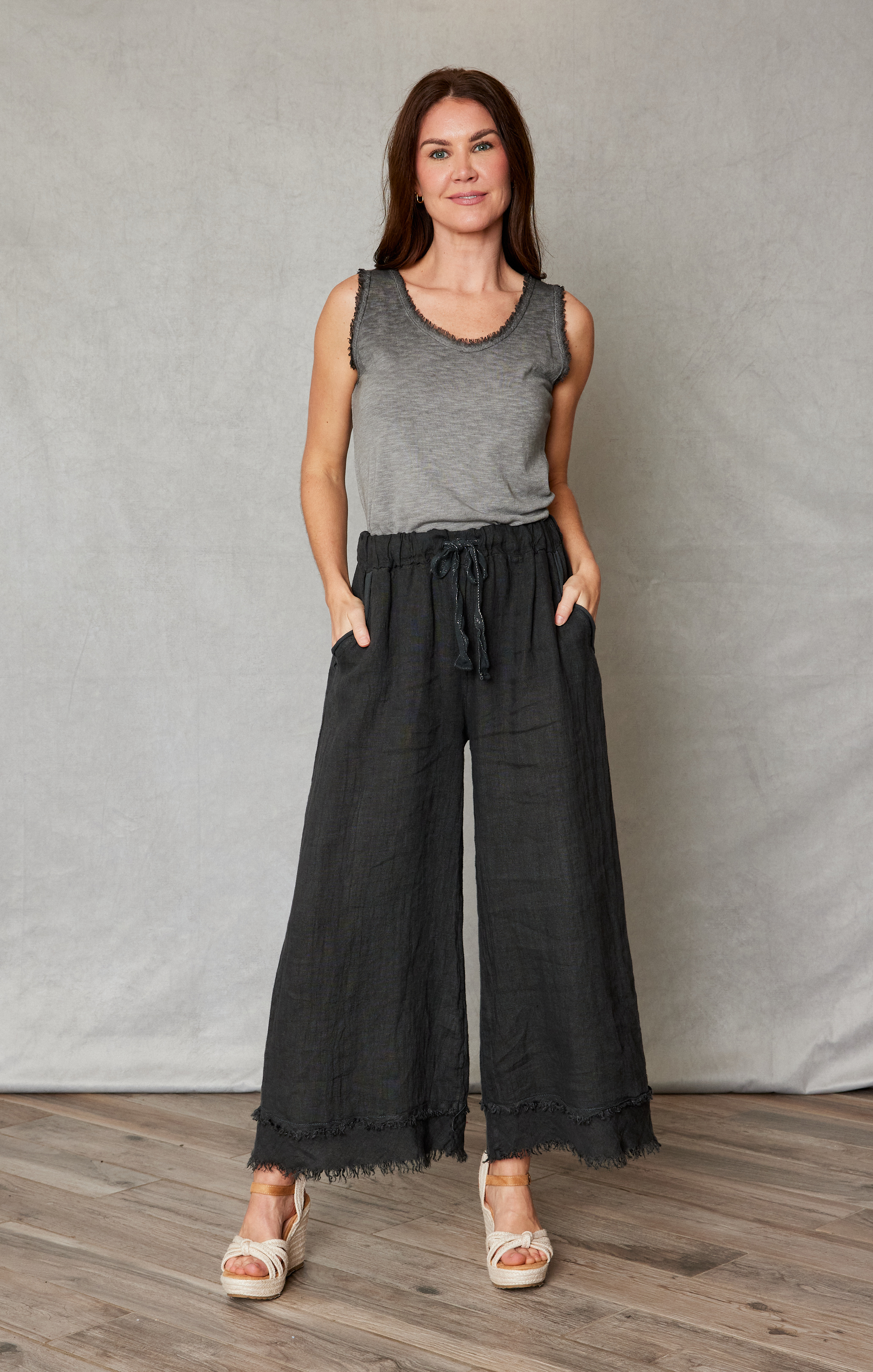 Raw Edge Bias Cut V-Neck Linen Tank