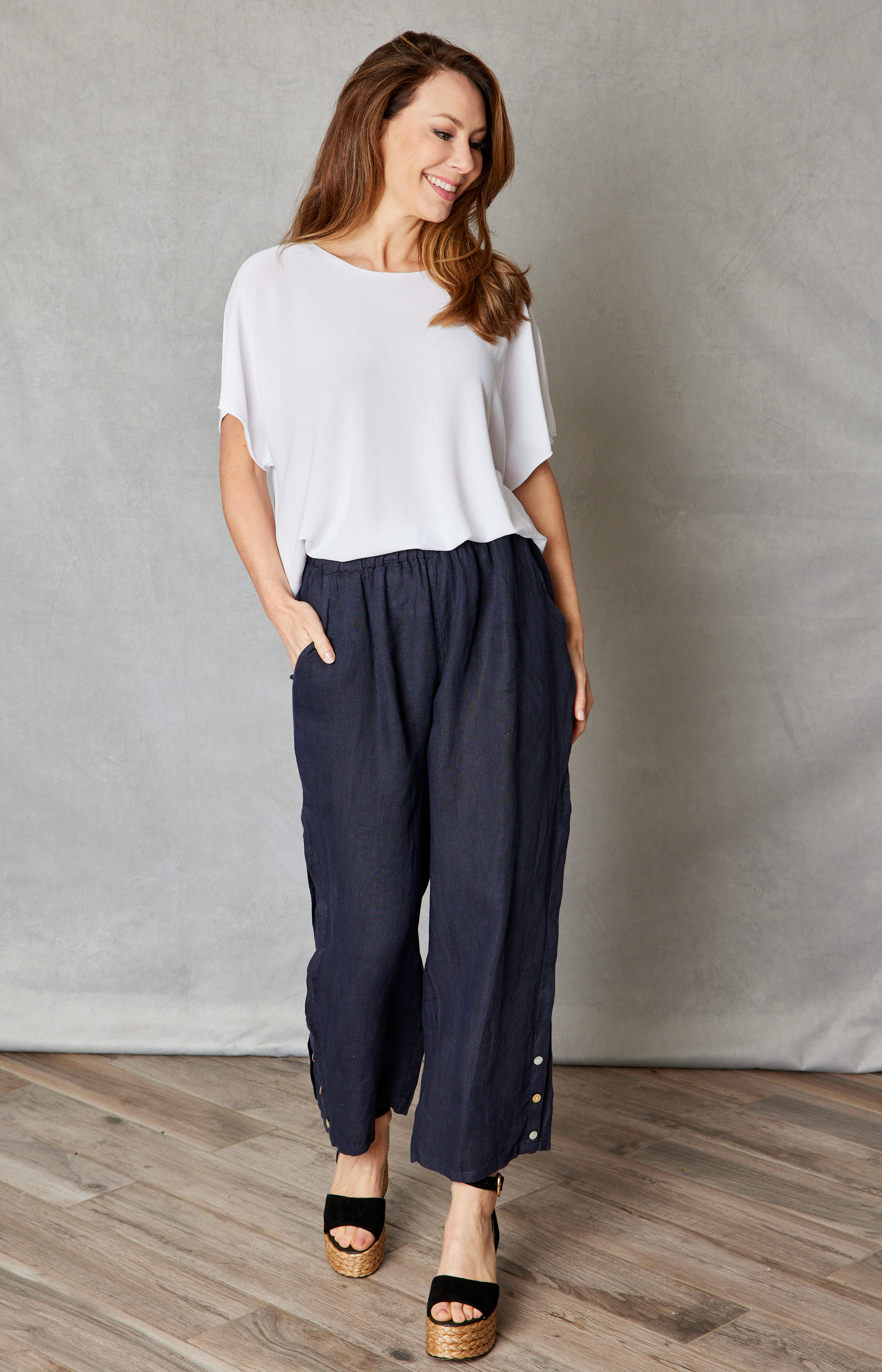Linen Ankle-Length Button Trim Pant