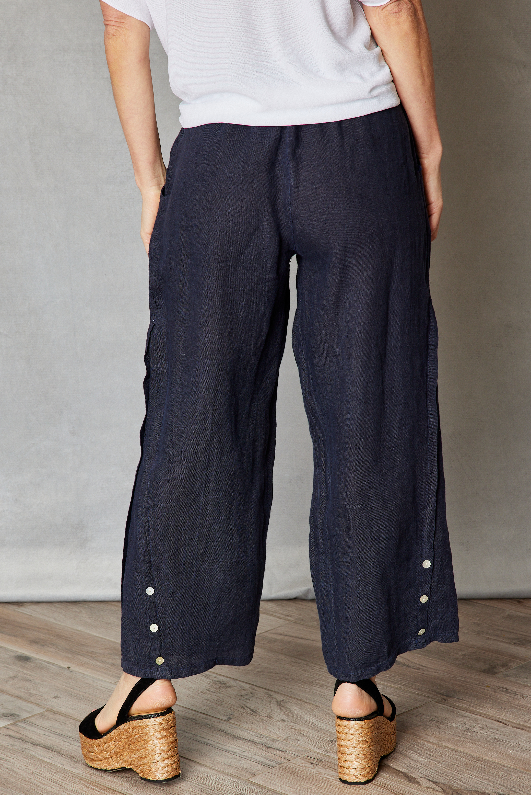 Linen Ankle-Length Button Trim Pant