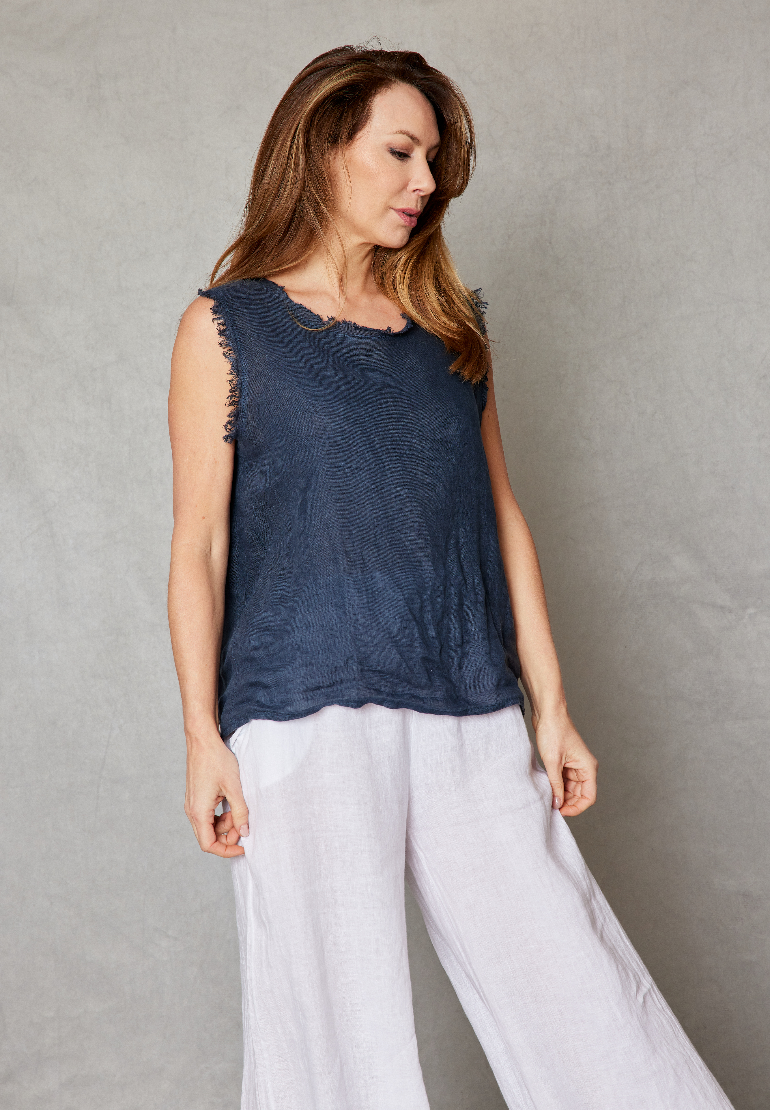 Linen Sleevless Button Back Top