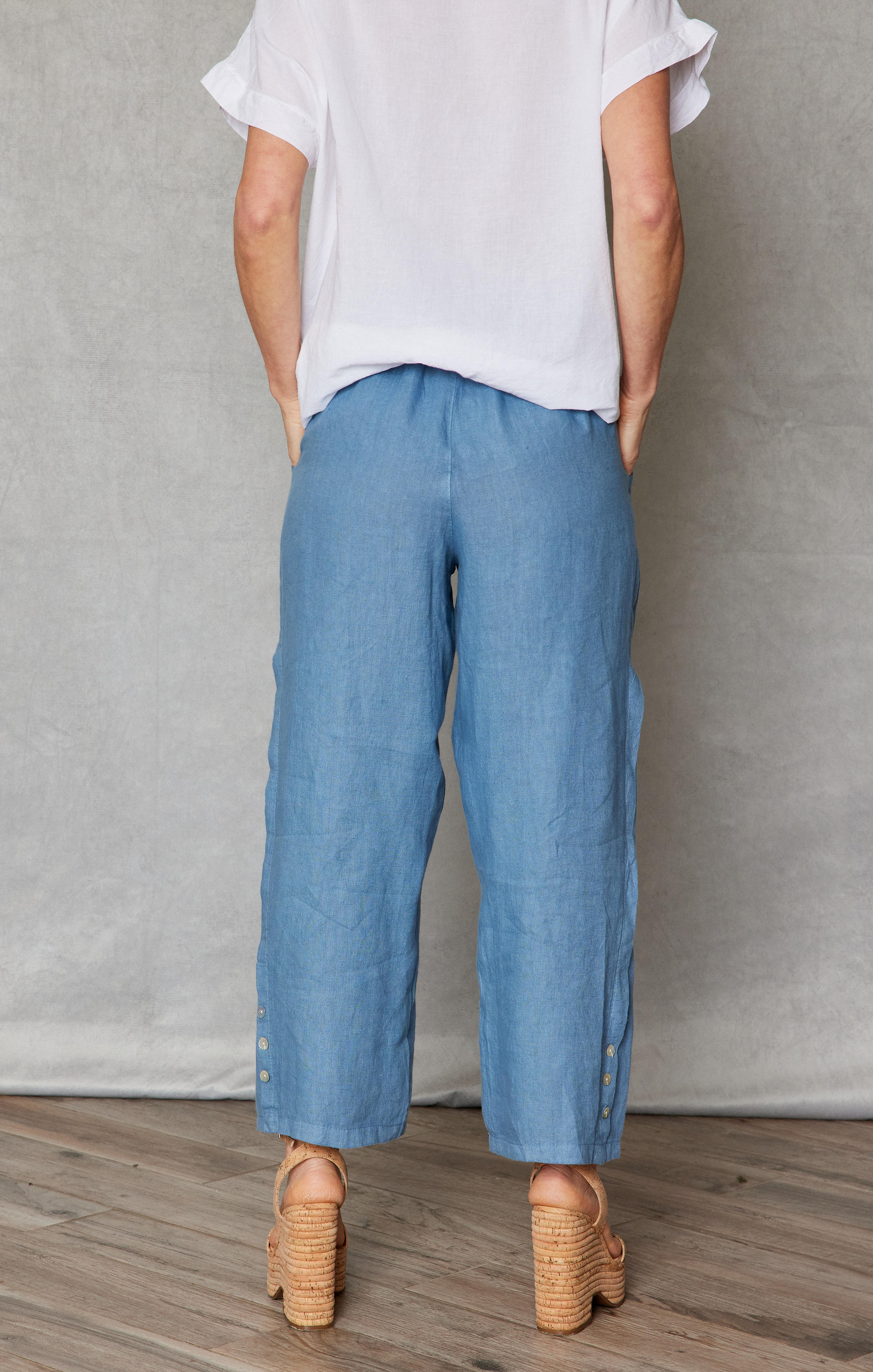 Linen Ankle-Length Button Trim Pant