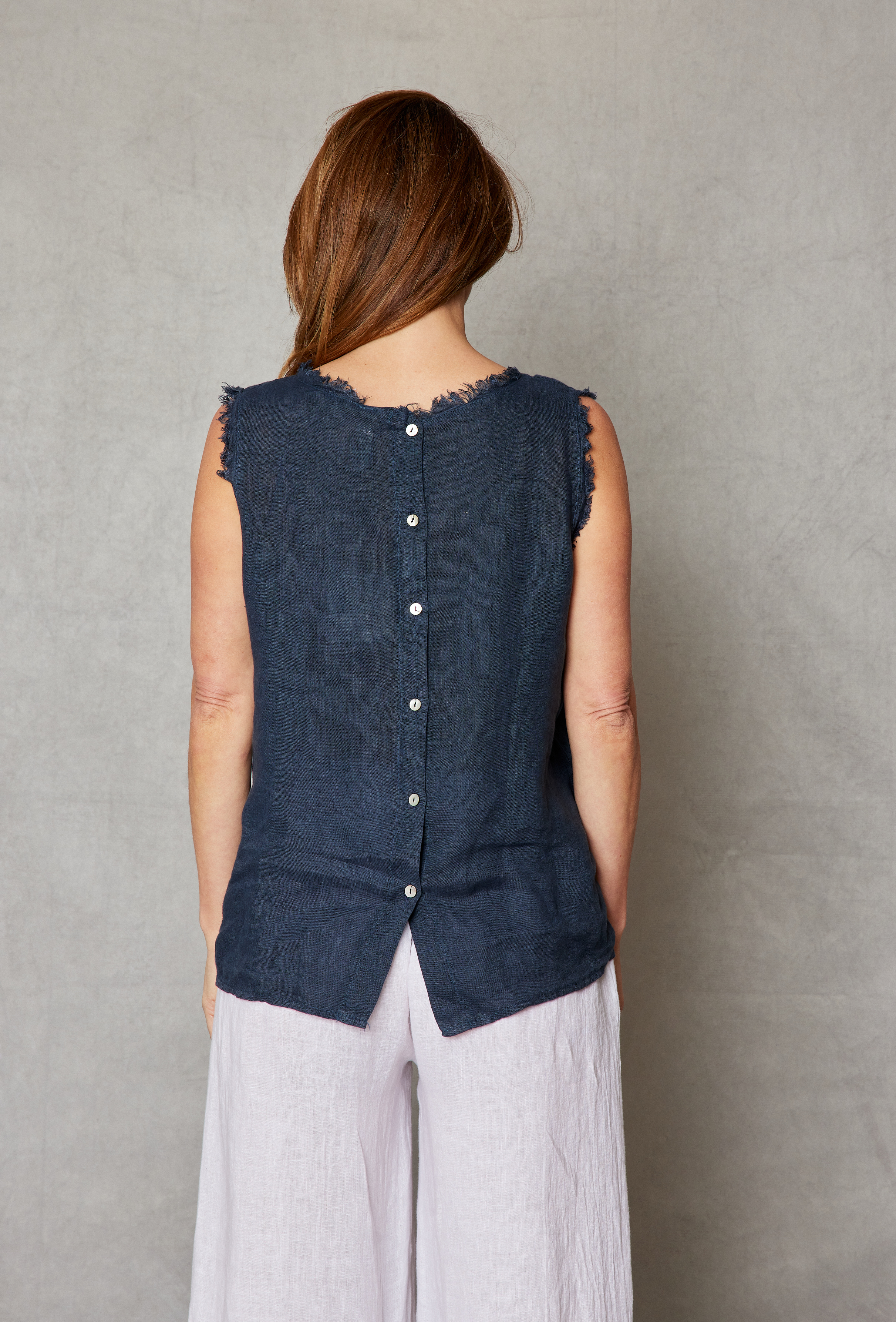 Linen Sleevless Button Back Top