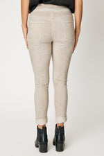 Peace on Earth Jogger (2 Colos)