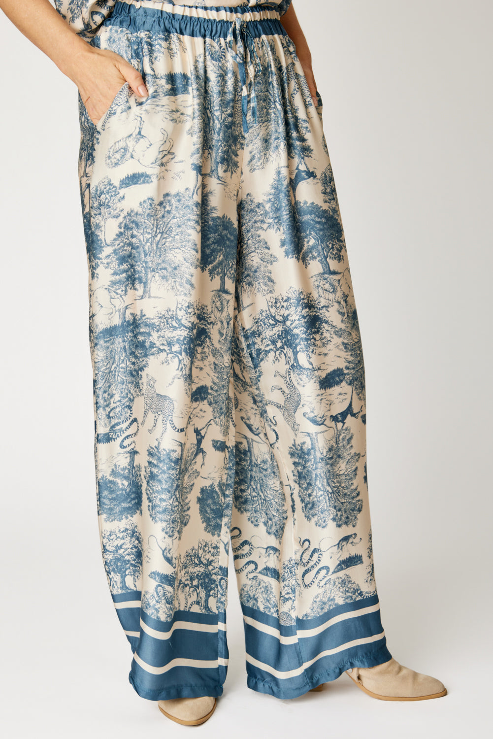 Pajama Style Jungle Pattern Pant (2 Colors)