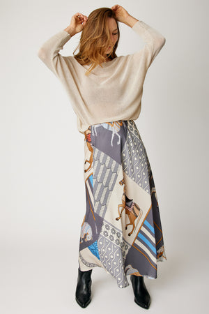 Shimmer Back Bow  Sweater (8 Colors)