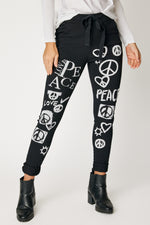 Peace on Earth Jogger (2 Colos)