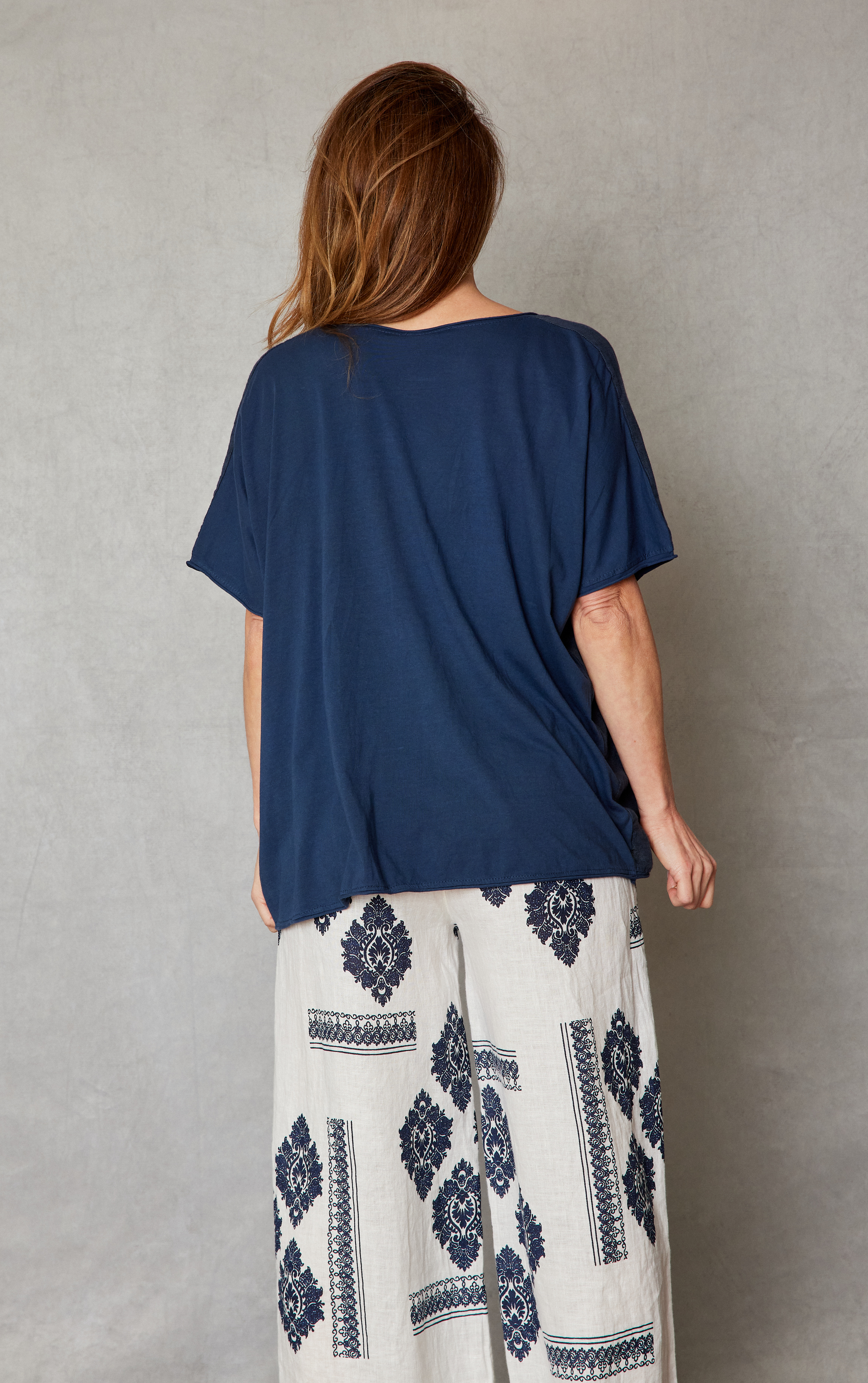 Perfect Linen V-Neck  Tee (7 Colors)